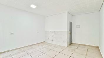 Local en venta en Zona Barranquet photo 0