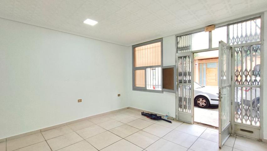 Local en venta en Zona Barranquet photo 0