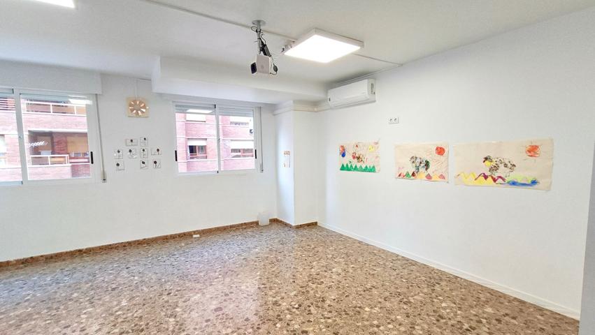 Oficina en venta en Piscines photo 0