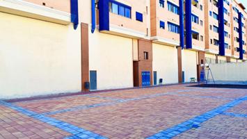 Local en venta en Piscines photo 0