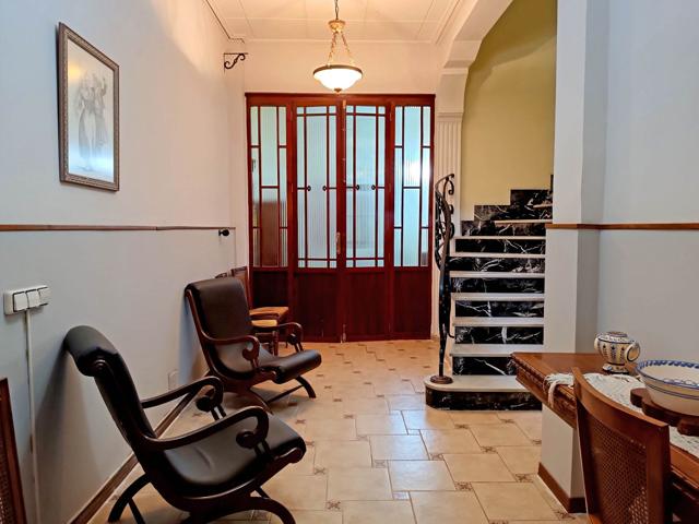 Casa amplia con encanto vintage en venta en Burriana photo 0