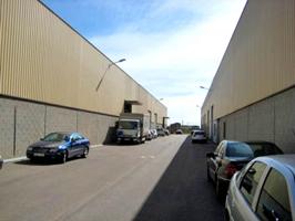 Nave industrial con oficinas en alquiler en Burriana photo 0