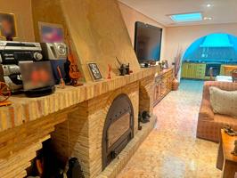 Casa en venta con terraza y 3 plantas en Almazora photo 0