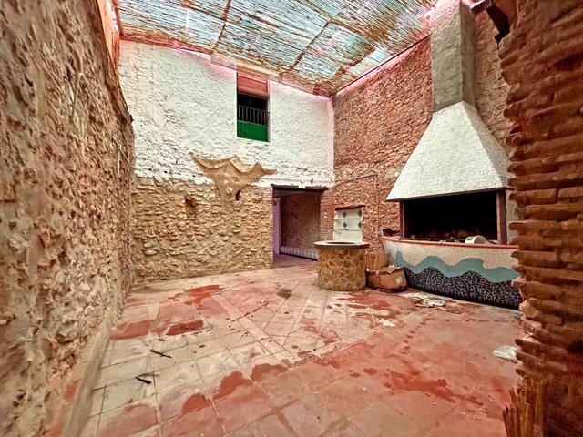 Casa céntrica en Vila-real con patio y 4 habitaciones photo 0