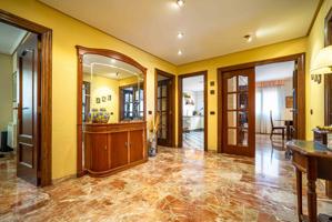 Amplio piso en Vila-real con 6 habitaciones, garaje y ascensor photo 0