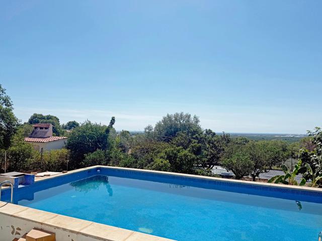 Chalet con piscina y parcela de 1.300m² en urbanización de Onda photo 0