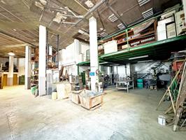 Local comercial esquinero en venta en Vila-real zona premium photo 0