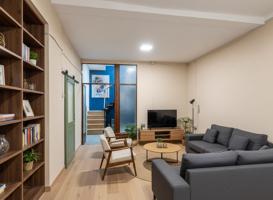 Casa en el centro de Almazora con terraza y luz natural por tragaluz photo 0