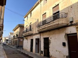 Casa señorial con historia y carácter en el corazón de Moncada. photo 0