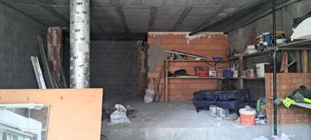 Local a la venta en zona de Los Deportes (Monzón). photo 0