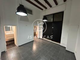Piso En venta en Barcelona photo 0