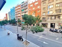Piso En venta en Barcelona photo 0