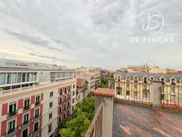  Ático En venta en Barcelona photo 0