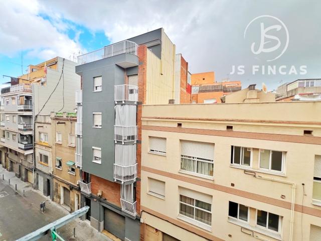 Piso En venta en L'Hospitalet De Llobregat photo 0