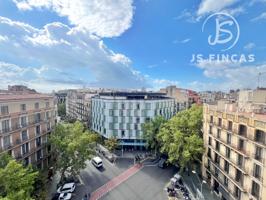  Ático En venta en Barcelona photo 0