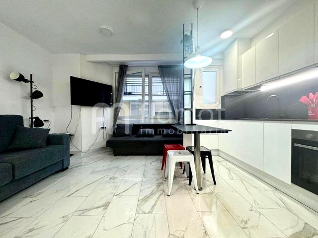 Estudio en venta en Blanes photo 0