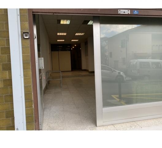 Local En venta en Calle Eguzkiza, Irun photo 0
