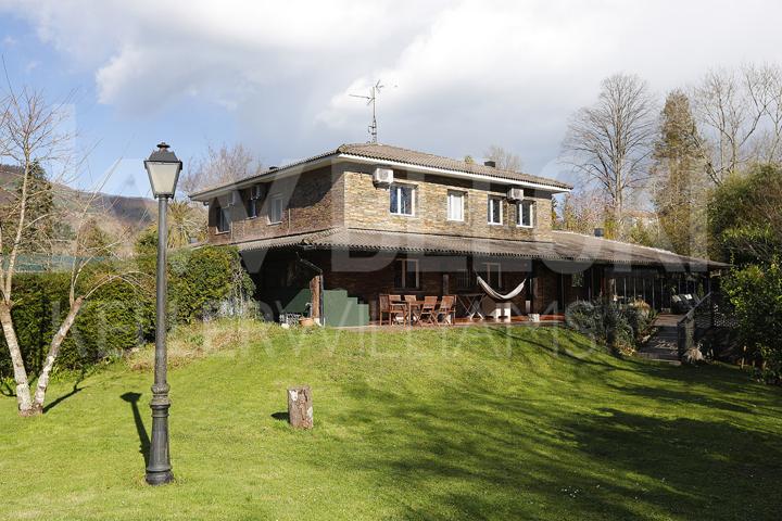 Casa En venta en Calle Jaizkibel, Hondarribia photo 0