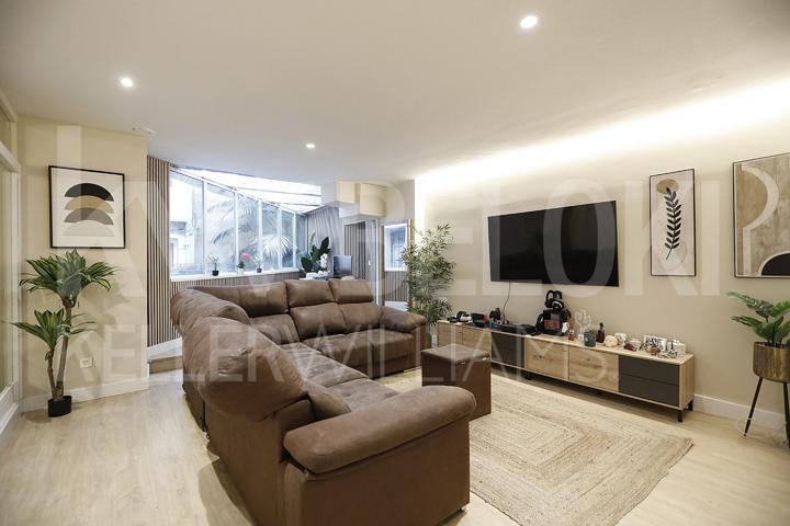 Piso En venta en San Martin, Donostia-San Sebastián photo 0
