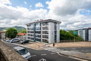 Piso En venta en Lauaizeta, Donostia-San Sebastián photo 0