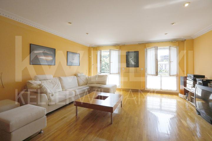 Piso En venta en Plaza Alkiza, Donostia-San Sebastián photo 0