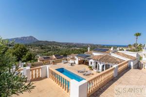 Casa-Chalet en Venta en Alicante Alicante photo 0