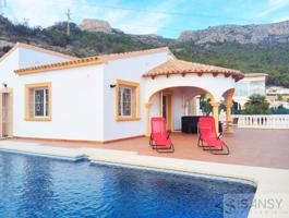 Casa-Chalet en Venta en Calpe Alicante photo 0