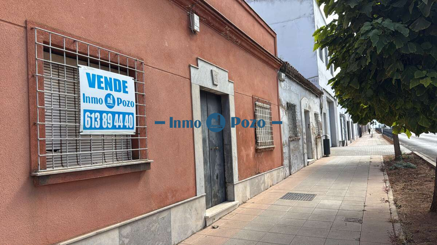 CASA EN MUY BUENA ZONA PARA REFORMAR photo 0