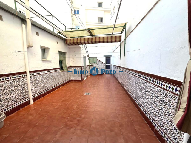 🏡 ¡Gran casa en excelente zona cerca de Avda. de la Paz! 🏡 photo 0