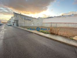 🏞️ Terreno en Venta en Calle Holanda, Almendralejo – Zona Residencial Premium 🏞️ photo 0
