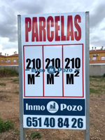📍 Calle Navalmoral de Mata – Zona Rafael Alberti photo 0