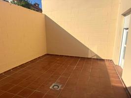 🏡 ¡Dúplex amplio en zona residencial por solo 129.000 €! 4 habitaciones | 2 baños | Garaje | 2 patios | 100 m² útiles photo 0