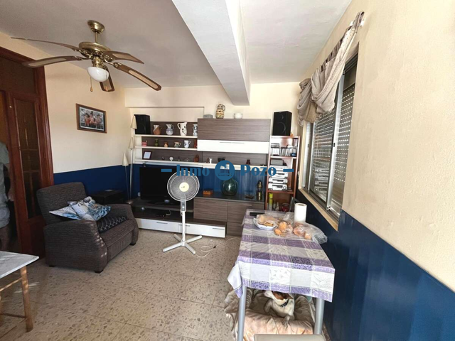 🏙️ Piso céntrico en venta junto al mercado de Calle Vistahermosa – 39.900 € photo 0