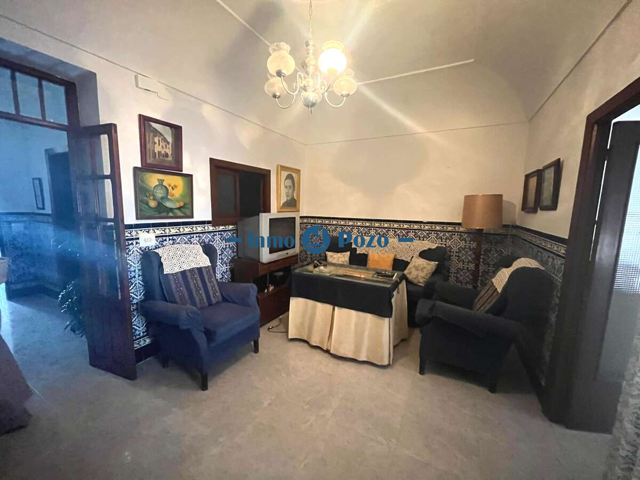 🏠 Casa en pleno centro de Almendralejo – ¡Gran oportunidad! photo 0