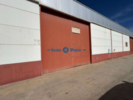 OCASION NAVE A LA VENTA EN CRA.DE BADAJOZ CON 200 METROS photo 0
