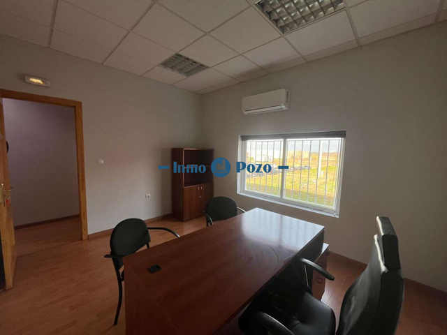 🏢 ¡Oficina a estrenar en alquiler! ✨ photo 0