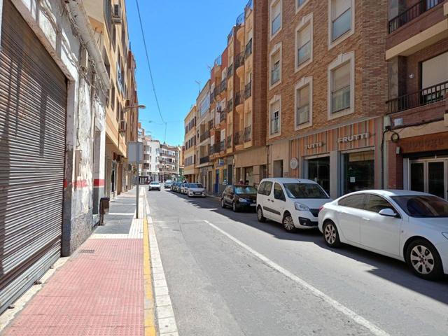 Local En venta en Adra photo 0