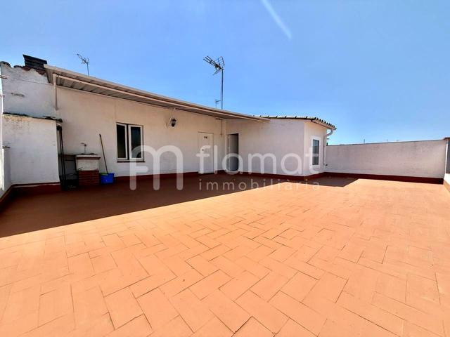 Casa en venta en Tordera photo 0
