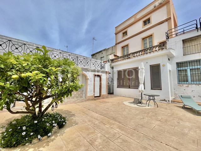 ¡CASA SEÑORIAL EN VENTA EN MALGRAT DE MAR! photo 0