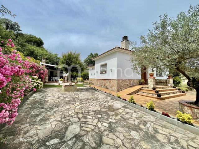 ¡CASA INDEPENDIENTE EN VENTA EN PALAFOLLS! photo 0