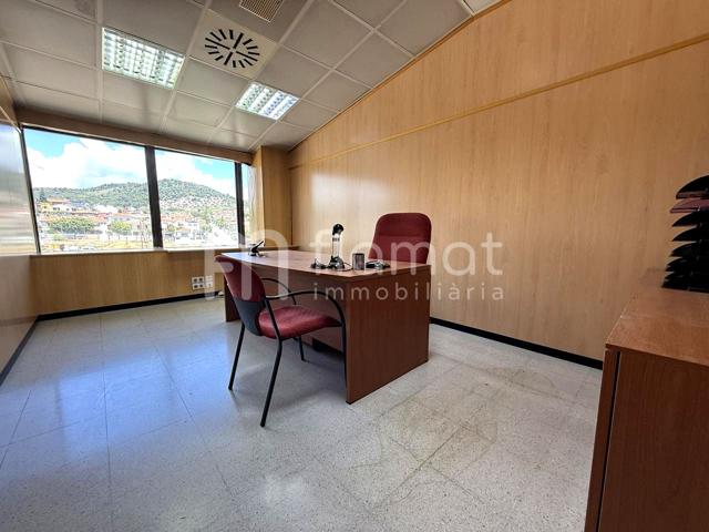 Se alquila local en Pineda de Mar photo 0