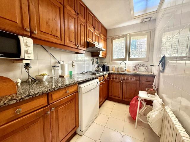 Se vende edificio emblemático en el corazón de Tordera photo 0