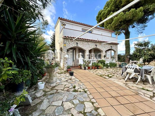 Casa en venta en Fogars de la Selva photo 0