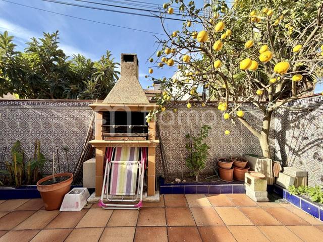 Chalet adosado en venta en Palafolls photo 0