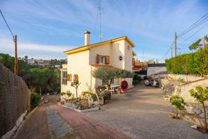 CHALET INDEPENDIENTE EN ARGENTONA photo 0