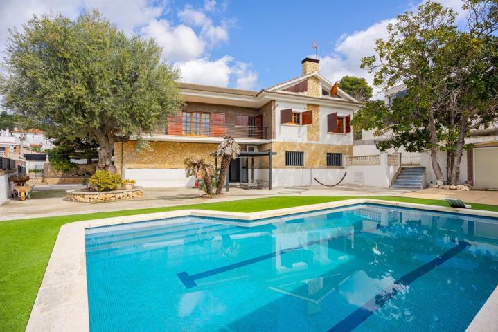 CHALET INDEPENDIENTE EN TIANA photo 0