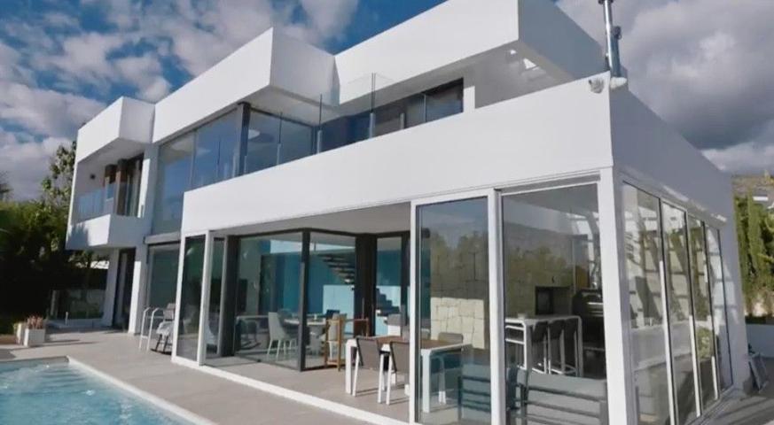 Villa En venta en Finestrat photo 0