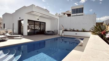 Villa En venta en Finestrat photo 0