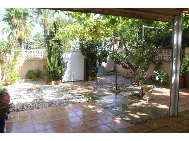 Casa adosada en venta en pleno centro de Almerimar a unos metros de la playa photo 0