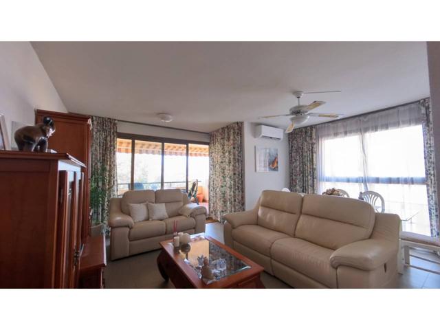 Apartamento con 3 dormitorios y 2 baños con orientacion sur, con buena vistas del Almerimar Resort photo 0